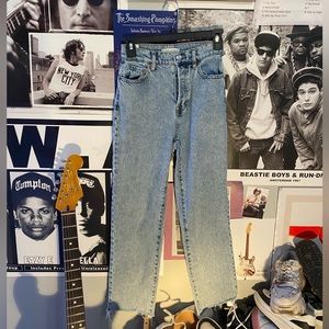 PacSun multiple buttoned mom jeans!